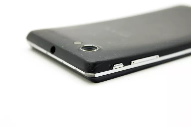 TELEFON SONY XPERIA J 26/24