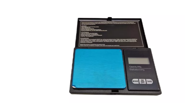 ELEKTRONICZNA WAGA JUBILERSKA W-004 0,01G/200G