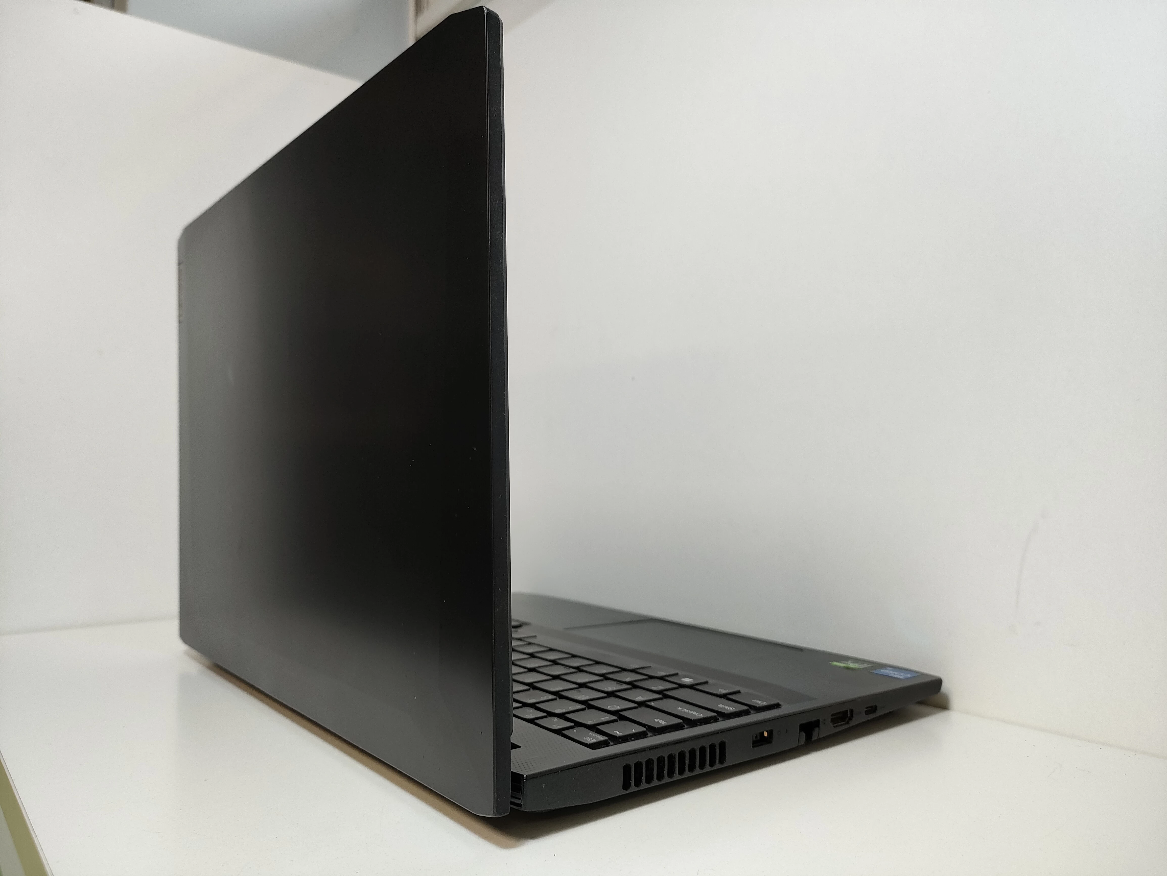 laptop-lenovo-ideapad-3-15ihu6-156-intel-core-i5-16-gb-512-win-11home-stan-11323-2