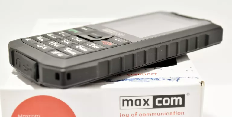 TELEFON MAXCOM MM916 3G STRONG