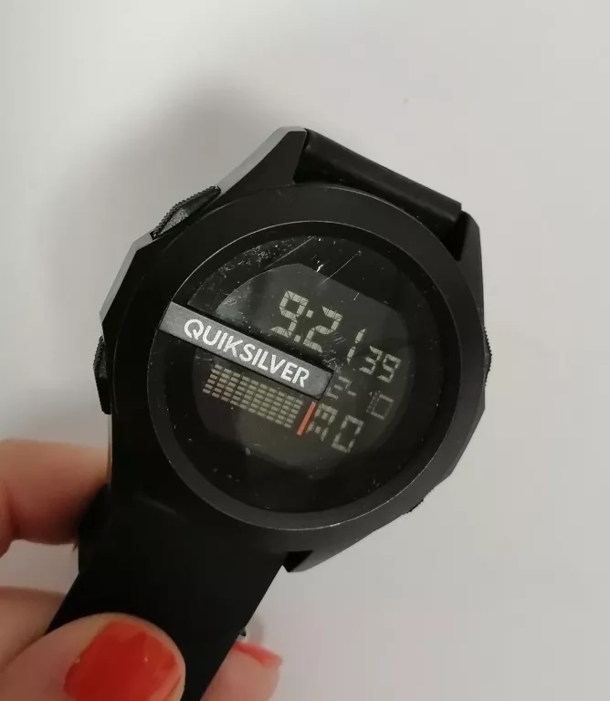 zegarek-quiksilver-eqywd0003-ksztalt-koperty-129223-2