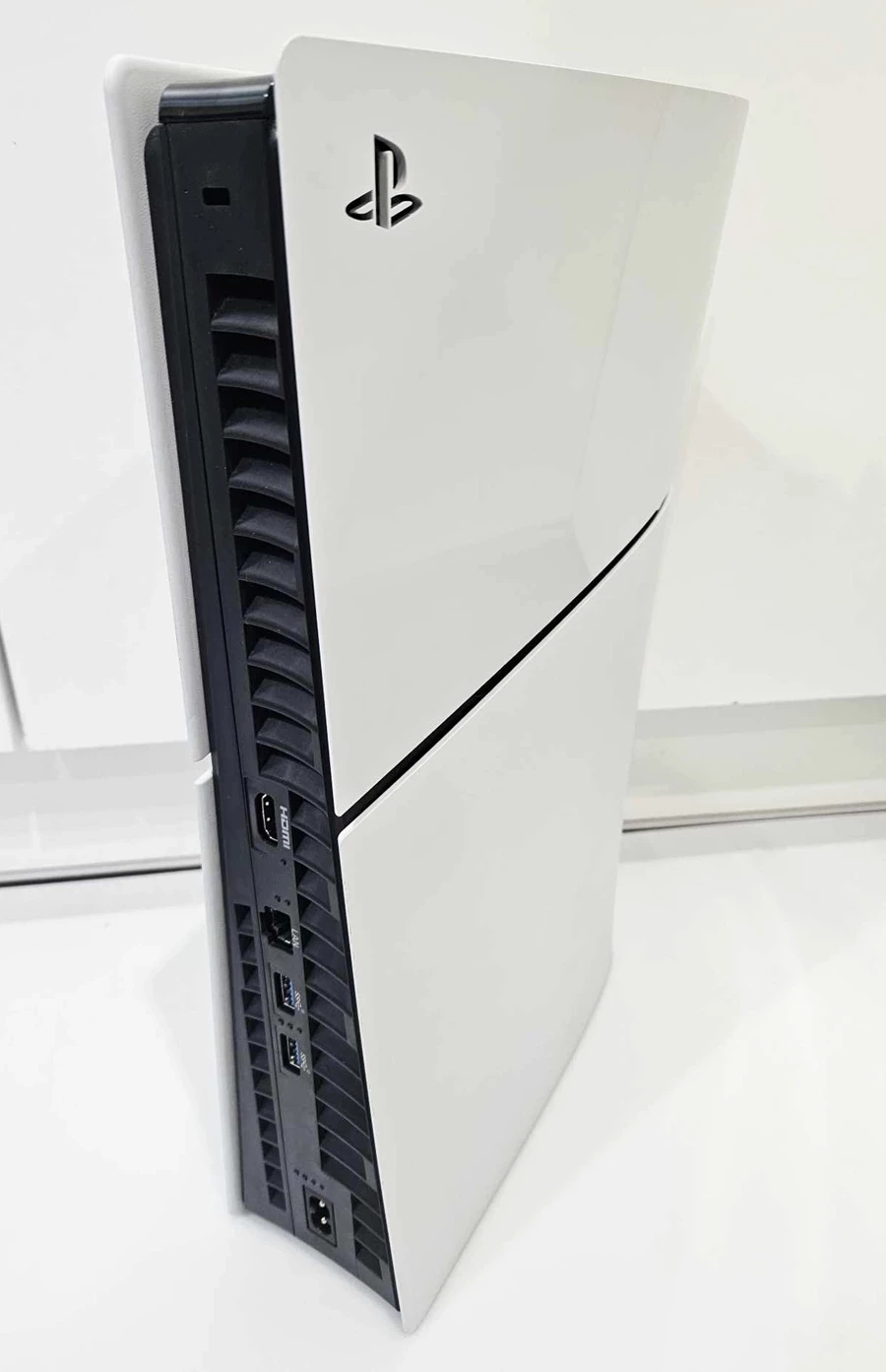 konsola-sony-playstatnion-5-825-gb-kod-producenta-cfi-1016a