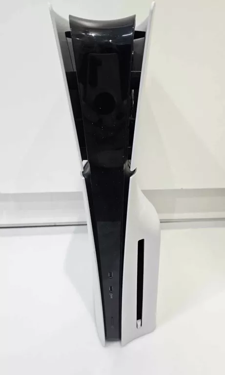 KONSOLA SONY PLAYSTATNION 5 825 GB