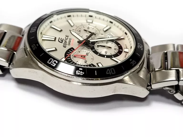 ZEGAREK CASIO EDIFICE EFV-570D