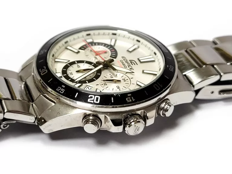 ZEGAREK CASIO EDIFICE EFV-570D