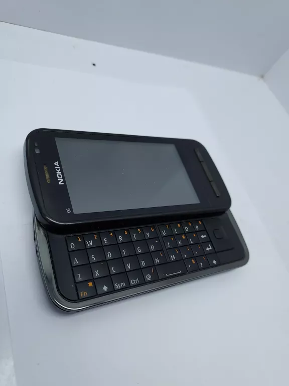 TELEFON NOKIA C6