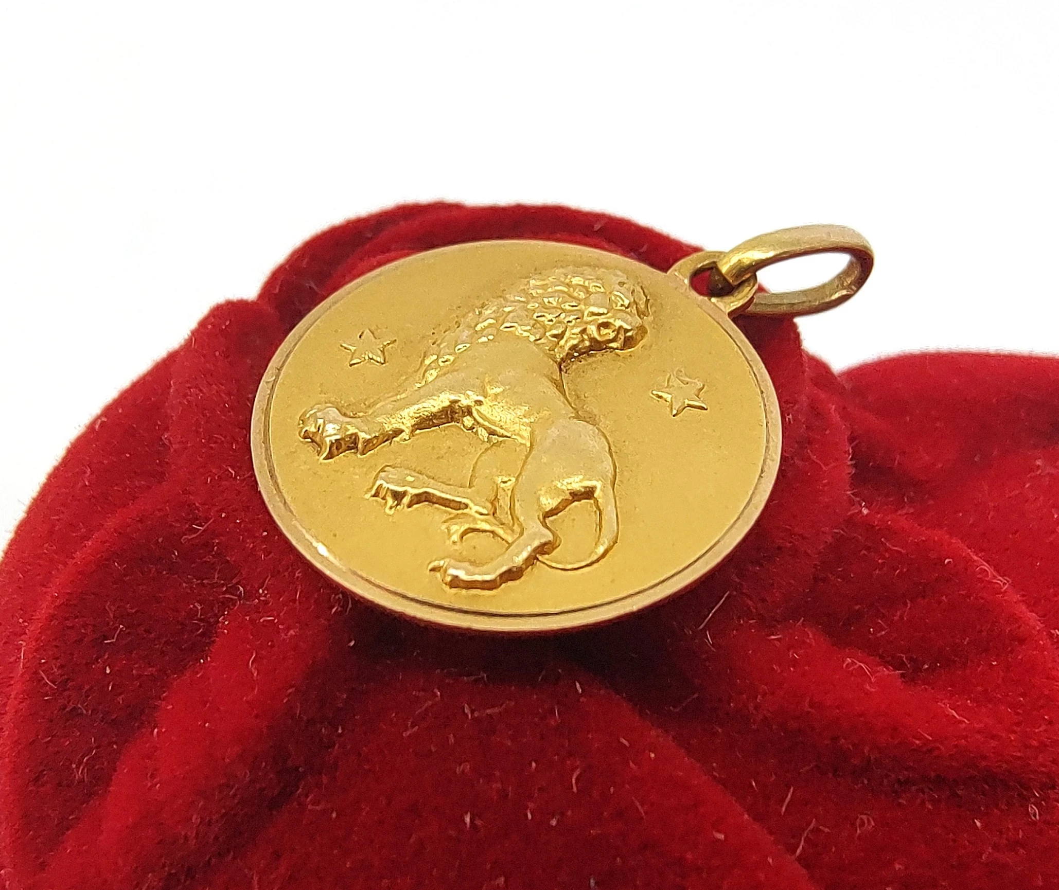 zloty-wisiorek-lew-p750-222g-ean-gtin-0038624360781