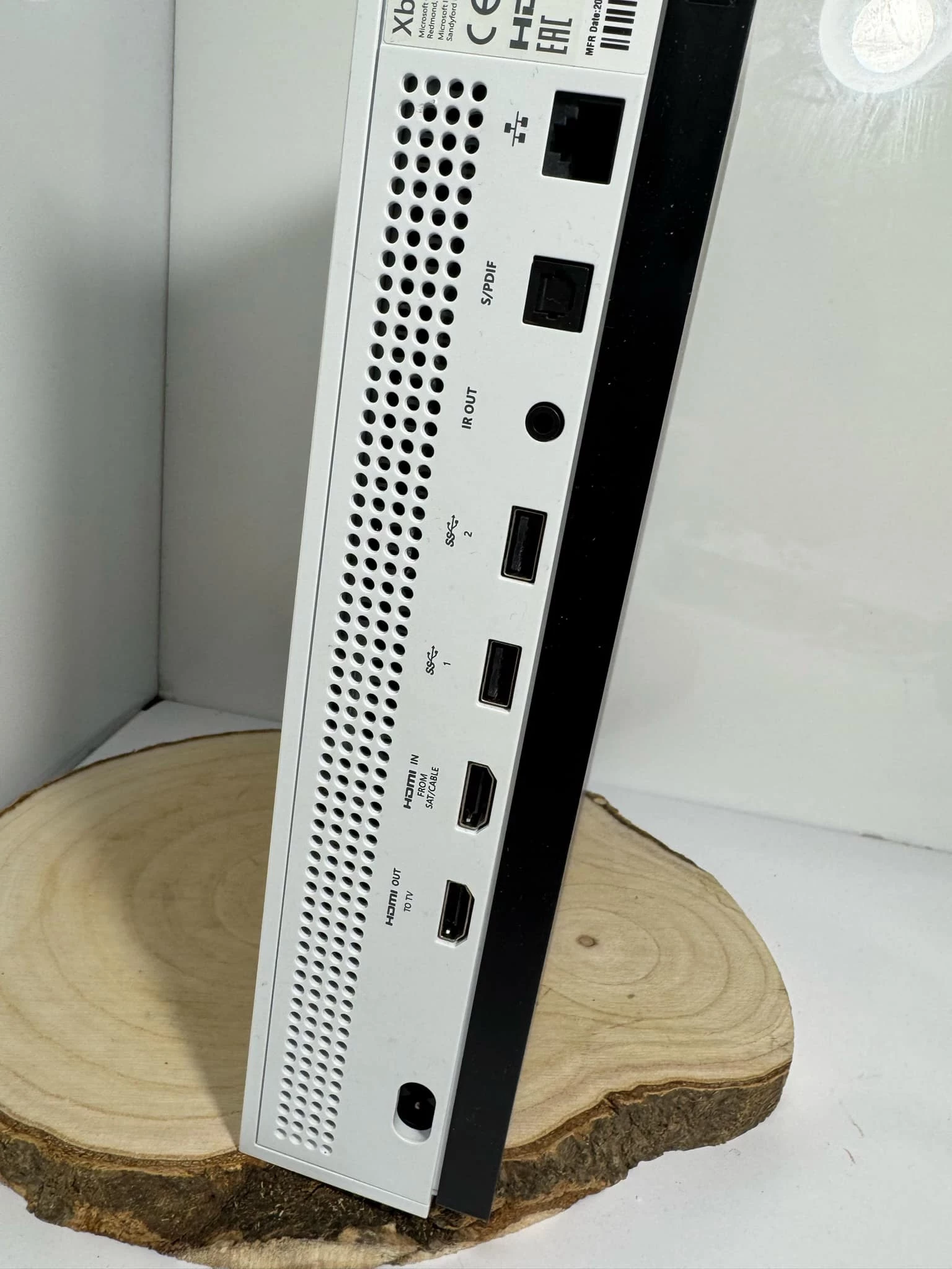 konsola-xbox-one-s-1tb-komplet-ean-gtin-889842020083