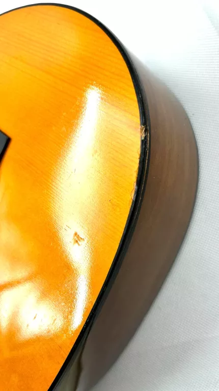 GITARA KLASYCZNA DLA POCZĄTKUJĄCYCH