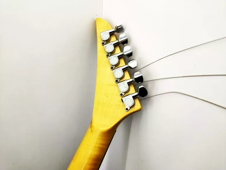 GITARA ELEKTRYCZNA MAYONES