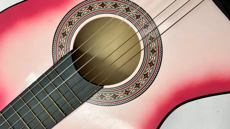 GITARA KLASYCZNA RÓŻOWA DLA POCZĄTKUJĄCYCH