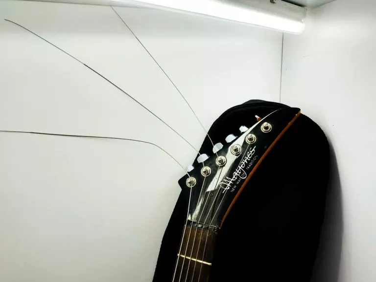 GITARA ELEKTRYCZNA MAYONES
