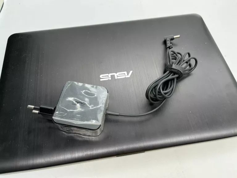 ASUS A540L 1TB HDD 4GB RAM I3-5005U NVIDIA 920M DZIAŁA TYLKO NA ZASILACZU