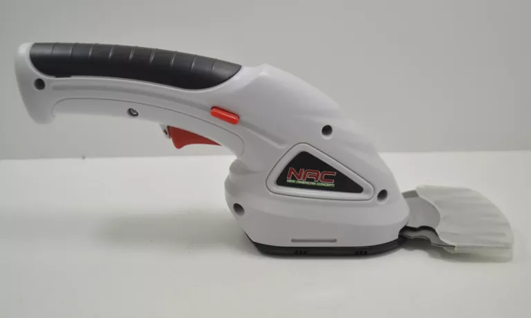 NOŻYCE DO TRAWY NAC BA-4526