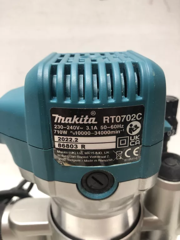 FREZARKA MAKITA RT0702C