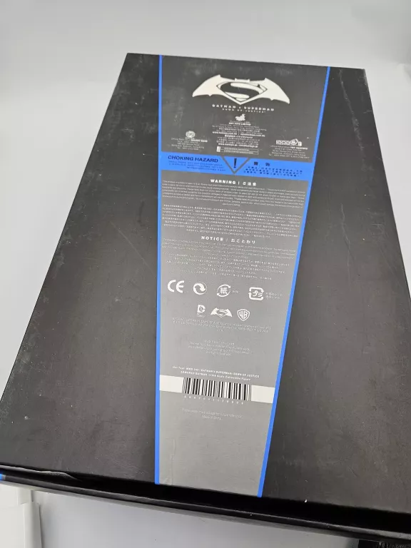 HOT TOYS 1/6 MMS 349 BATMAN V SUPERMAN ARMORED BATMAN FIGURE