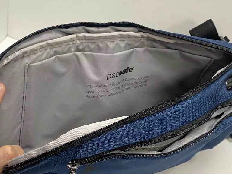 PLECAK JEDNORAMIENNY ANTYKRADZIEŻOWY ECONYL PACSAFE VIBE 325 10L