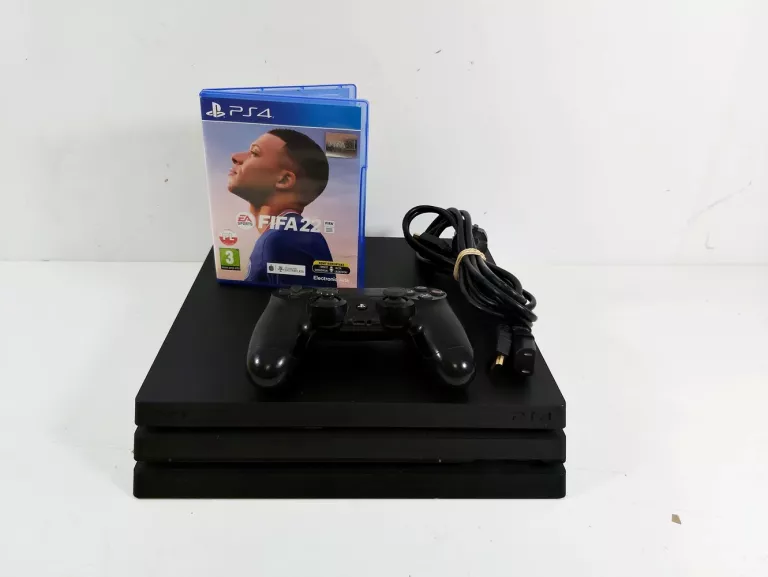 KONSOLA PS4 PRO 1TB +PAD+FIFA22+KABLE