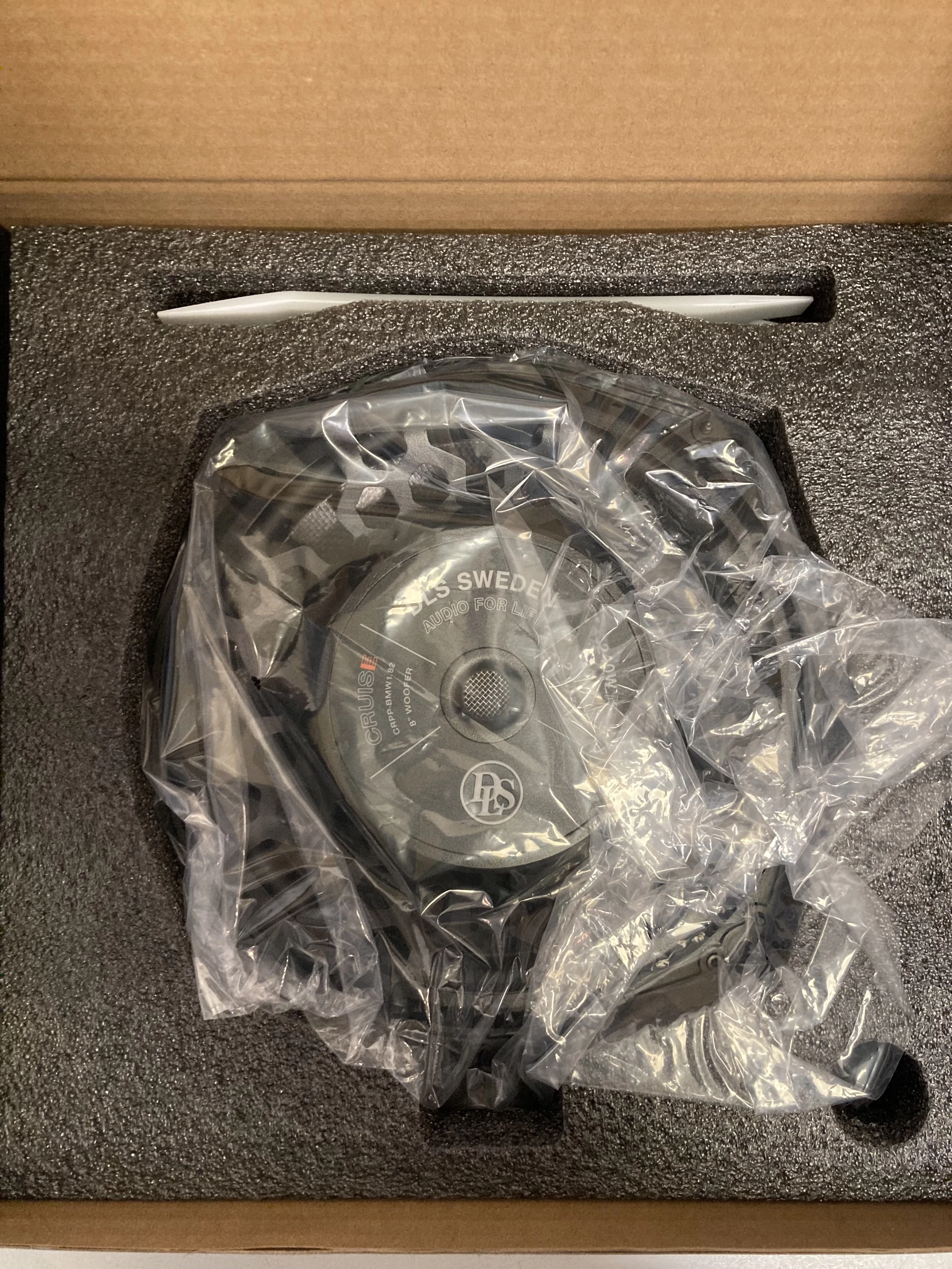 glosniki-plug-n-play-kit-crpp-bmw-2x-subwoofer-bmw-crpp-bmw-18-gw-ideal-konstrukcja-720-253090