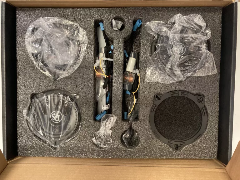 GŁOŚNIKI PLUG N PLAY KIT CRPP BMW + 2X SUBWOOFER BMW CRPP-BMW 1.8 GW IDEAŁ