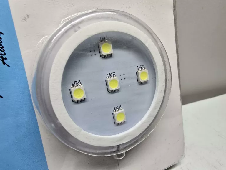 LAMPKA PODSTAWKA LED DO SAMOCHODÓW CIĘŻAROWYCH 24V