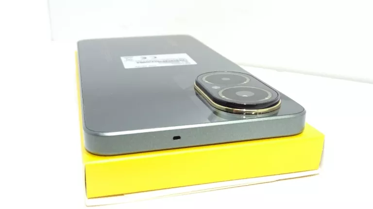 TELEFON REALME C67 8/256GB ZESTAW SUPER STAN