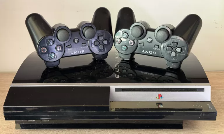 PLAYSTATION 3 FAT 80GB CECHK04 + PAD OPIS!