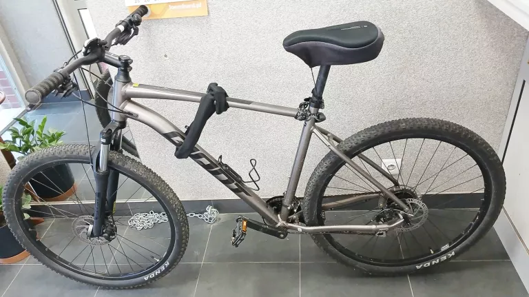 ROWER GIANT TALON 4 CZARNY METALIK 29ER