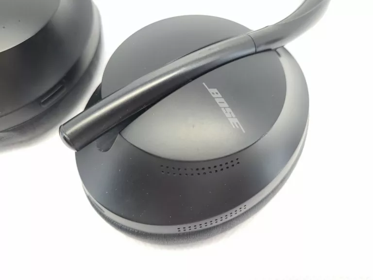 SŁUCHAWKI BOSE HEADPHONES 700 CZARNE ETUI