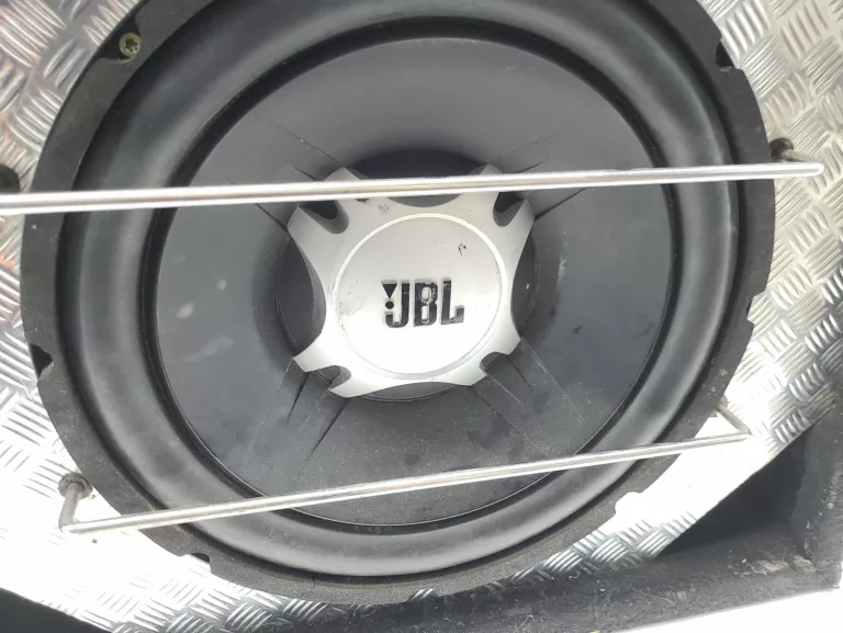 TUBA SAMOCHODWA JBL WZMACNIACZ STARTON A-200