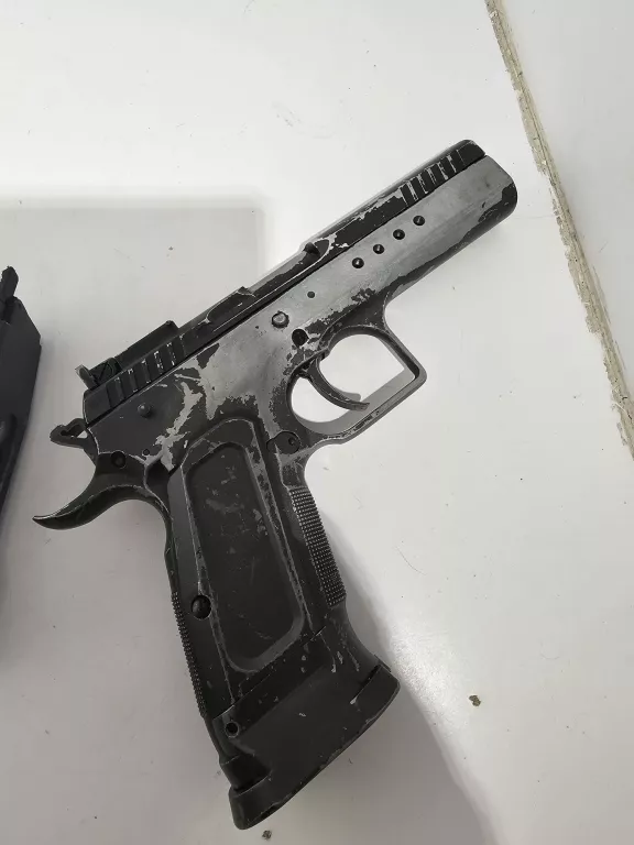 PISTOLET CYBERGUN TANFOGLIO LIMITED CUSTOM 4.5 MM BB'S CO2