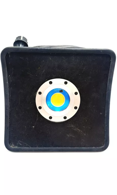naswietlacz-led-novipro-30w-moc-znamionowa-2000