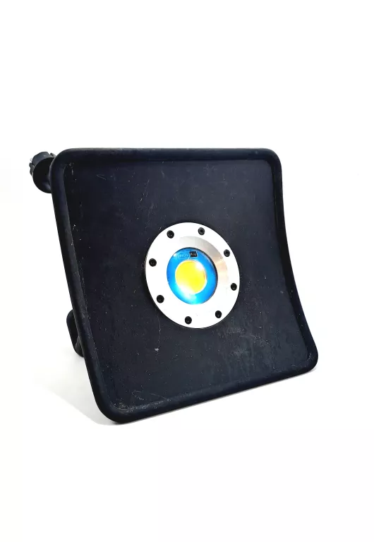 naswietlacz-led-novipro-30w-koscielna-27a-gryfino-green