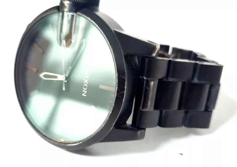 ZEGAREK NIXON CHRONICLE SS CZARNY NA BRANSOLECIE