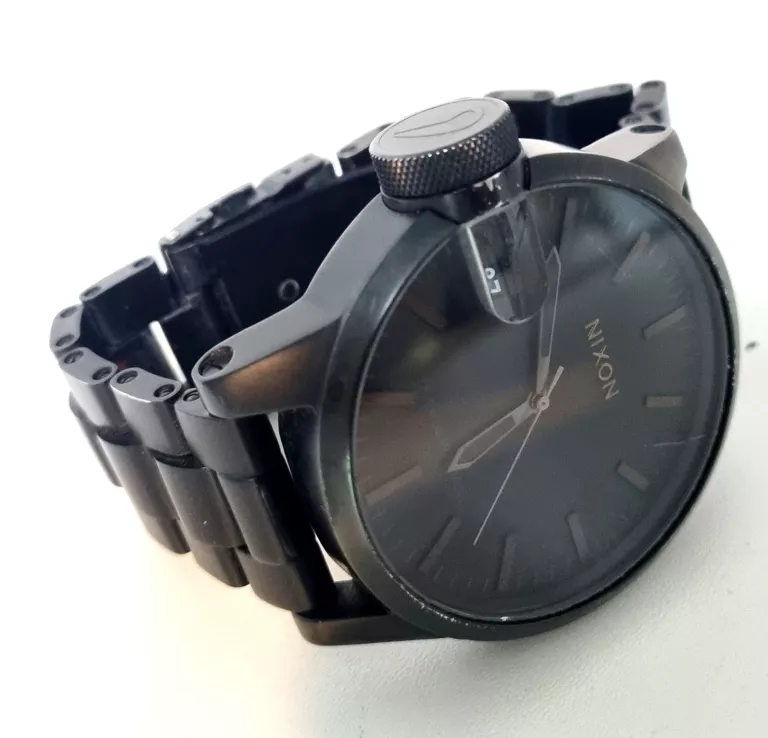 ZEGAREK NIXON CHRONICLE SS CZARNY NA BRANSOLECIE