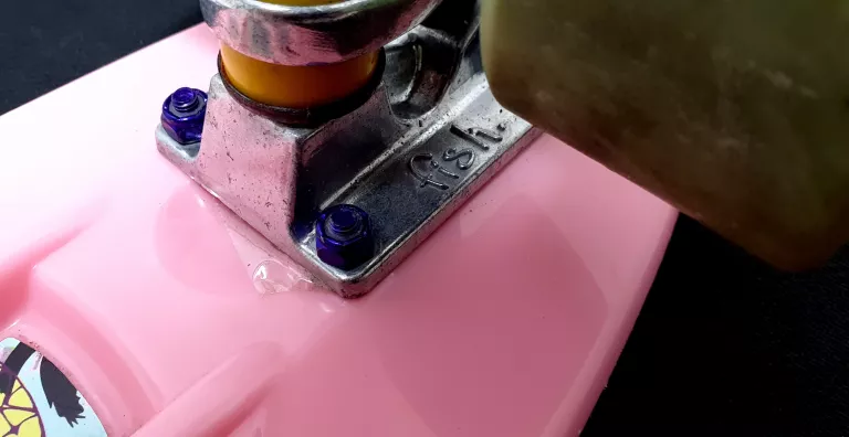 DESKOROLKA FISHSKATEBOARDS FISZKA RÓŻOWA