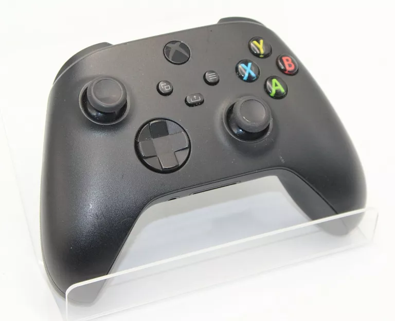 PAD DO KONSOLI MICROSOFT XBOX SERIES 1914 CZARNY