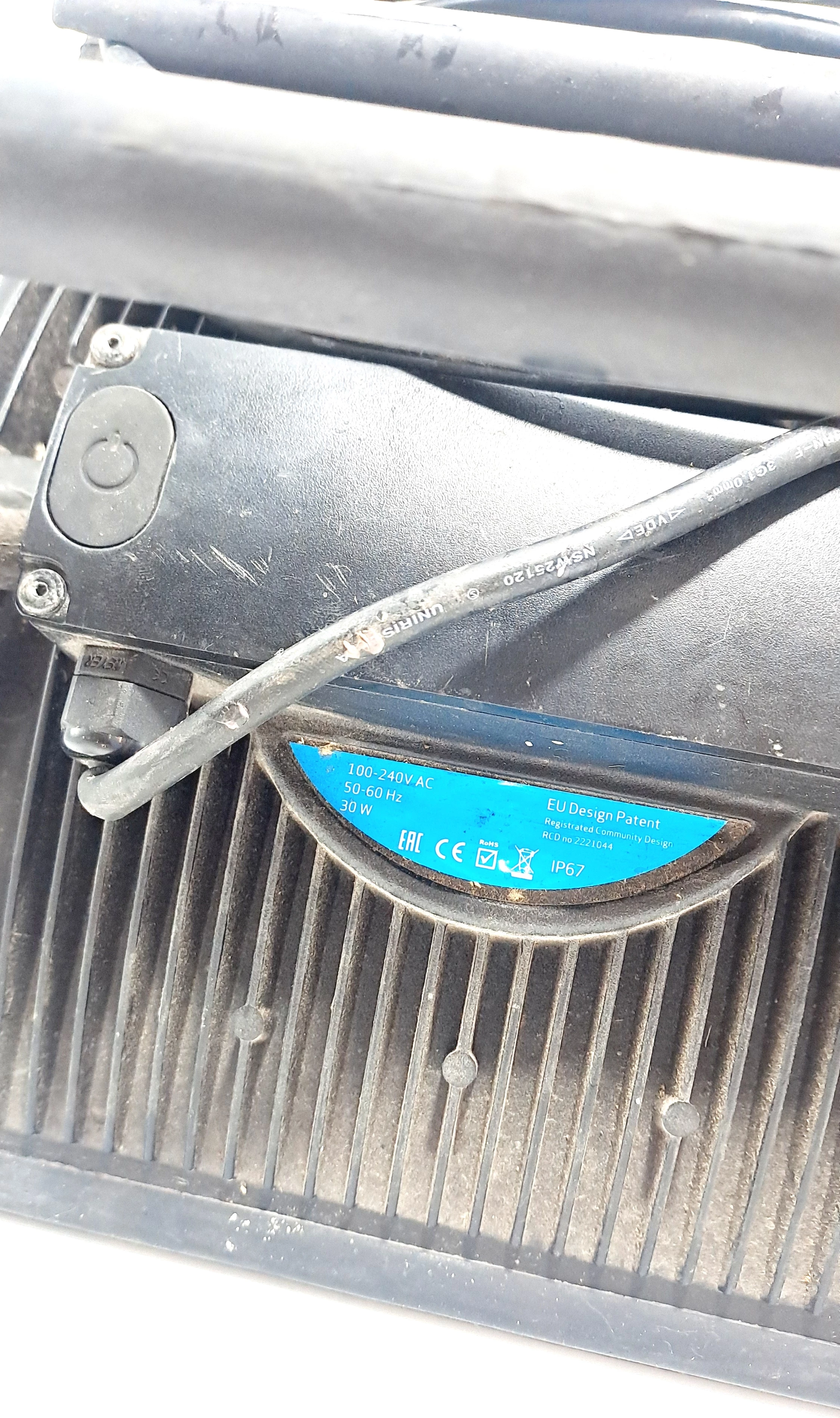 naswietlacz-led-novipro-30w-temperatura-barwowa-4200