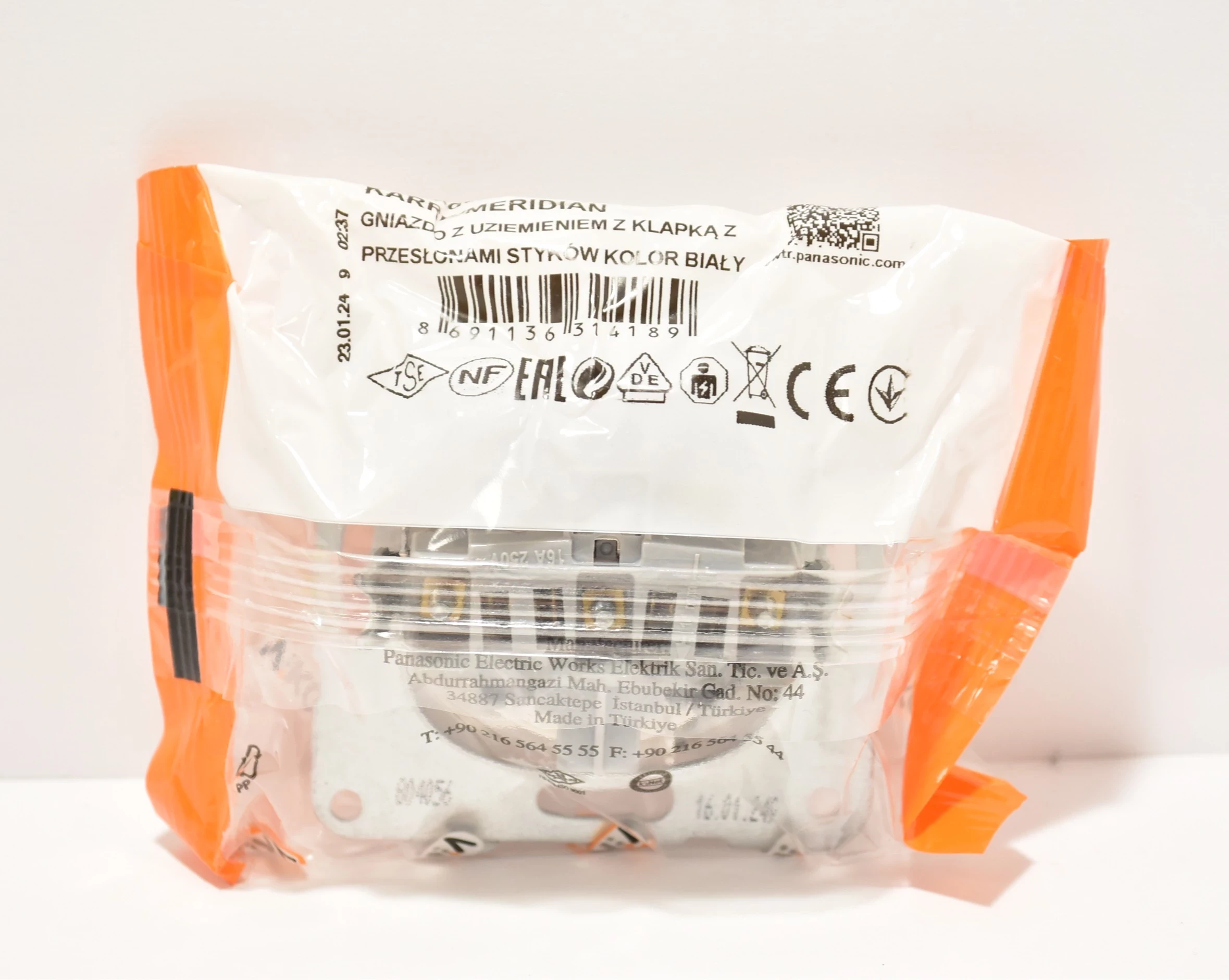 viko-karre-gniazdo-pojedyncze-z-klapka-ip44-90963870-stan-11323-238058