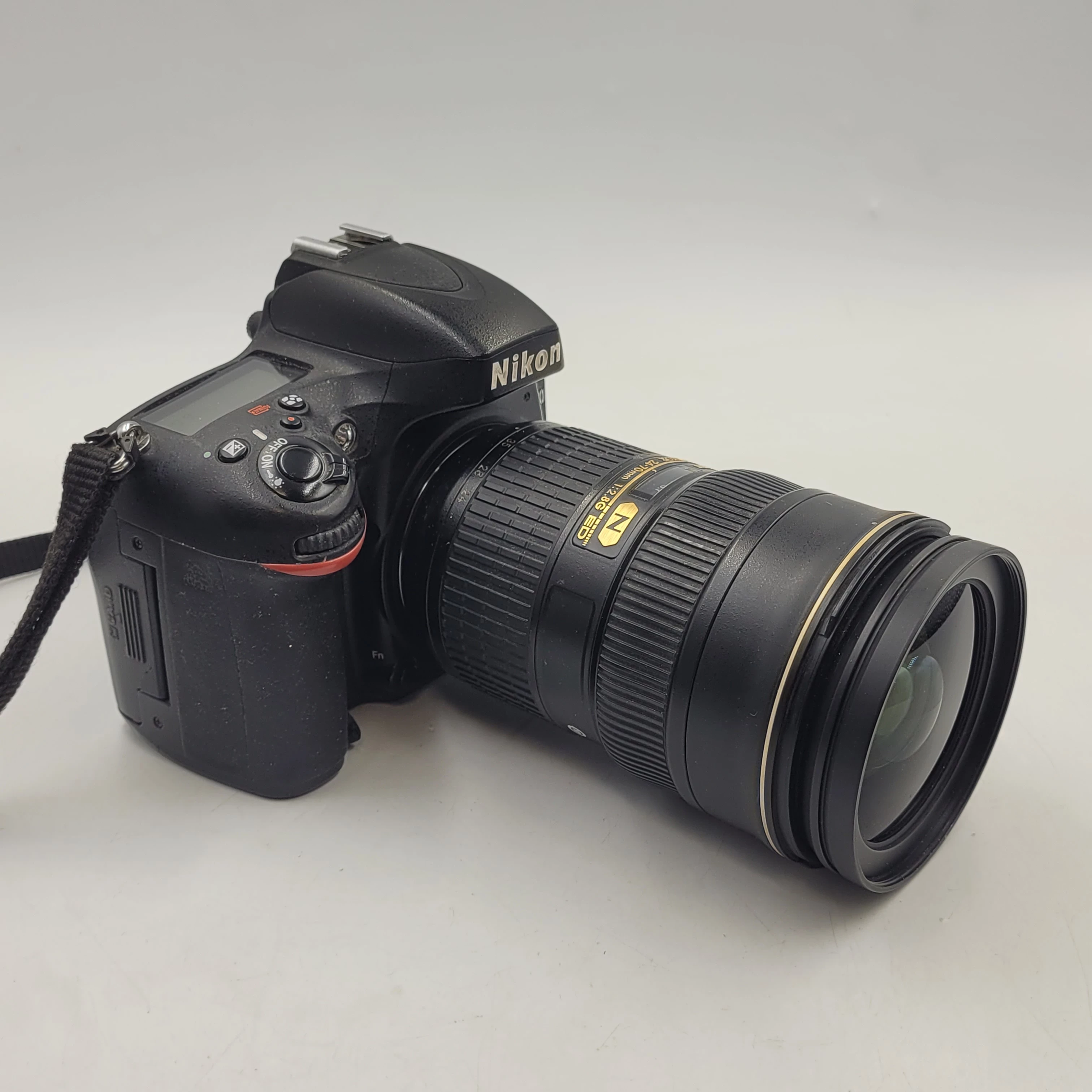 aparat-nikon-d610-obiektyw-nikkor-24-70mm-128g-ed-polecam-ean-gtin-4960759144317