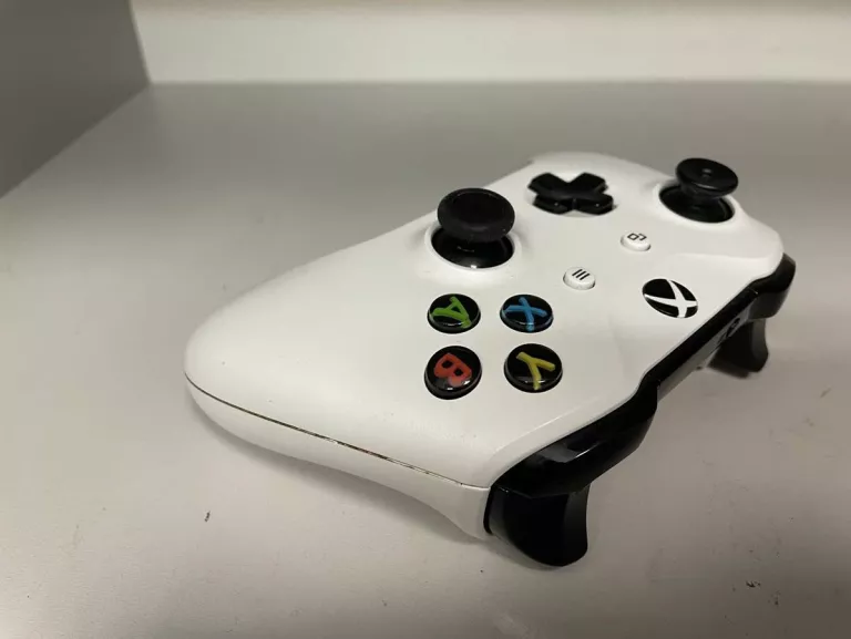 PAD DO KONSOLI XBOX ONE MODEL 1708