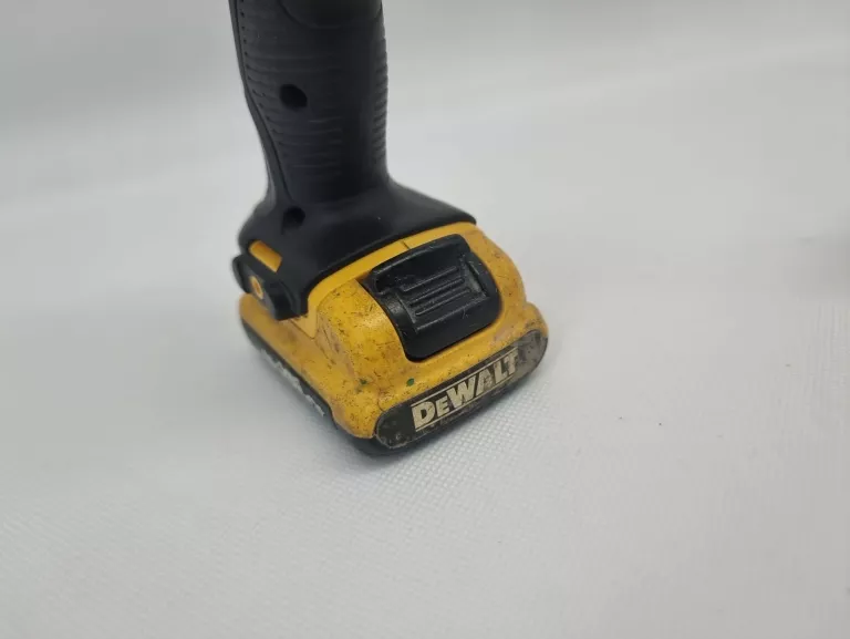 KAMERA TERMOWIZYJNA DEWALT DCT416