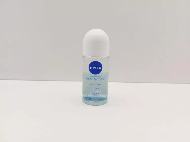 NIVEA FRESH NATURAL ANTYPERSPIRANT W KULCE 50ML