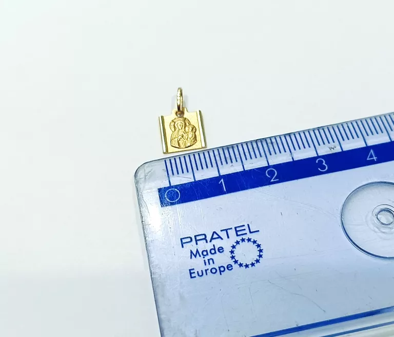 ZŁOTY MEDALIK Z MATKĄ BOSKĄ 585 0,75G