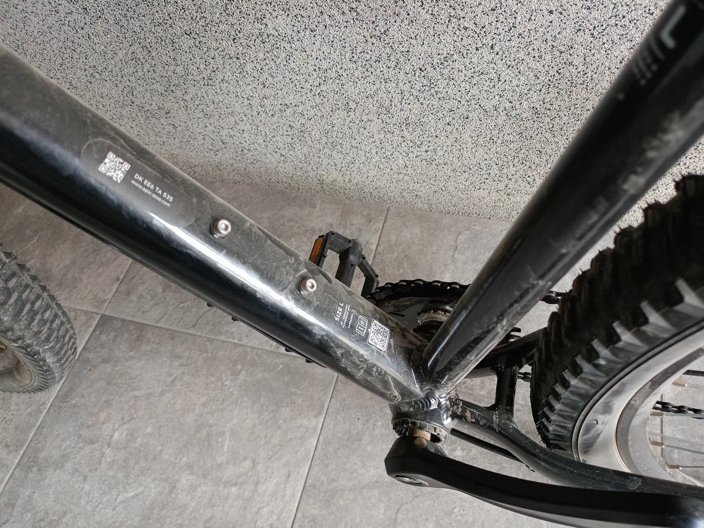 rower-rockrider-ex-pl-500-czarny-rama-l-kola-29-cali-plec-130411-2