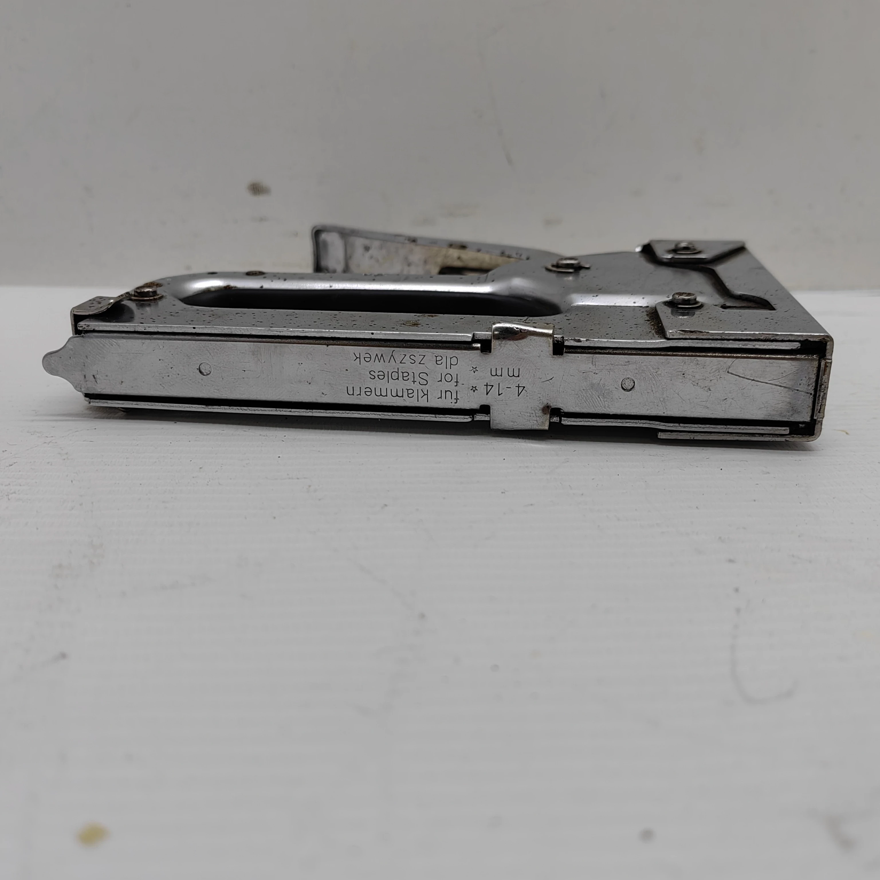 zszywacz-tapicerski-yato-ean-gtin-5905563499146