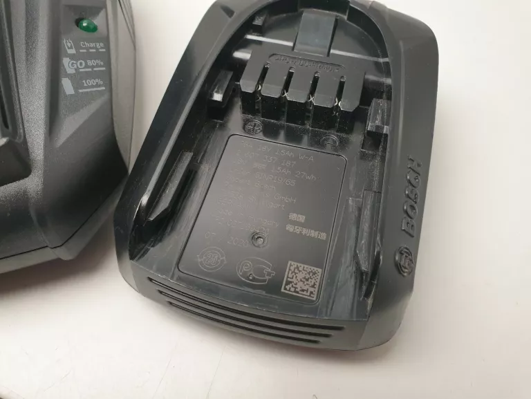ŁADOWARKA DO AKUMULATORÓW BOSCH AL 1830 CV + AKUMULATOR 18V 1.5AH
