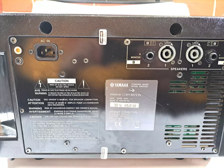 MIKSER YAMAHA EMX212S