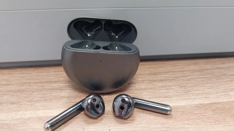 sluchawki-bezprzewodowe-huawei-freebuds-4i-osiedle-centrum-d1-krakow