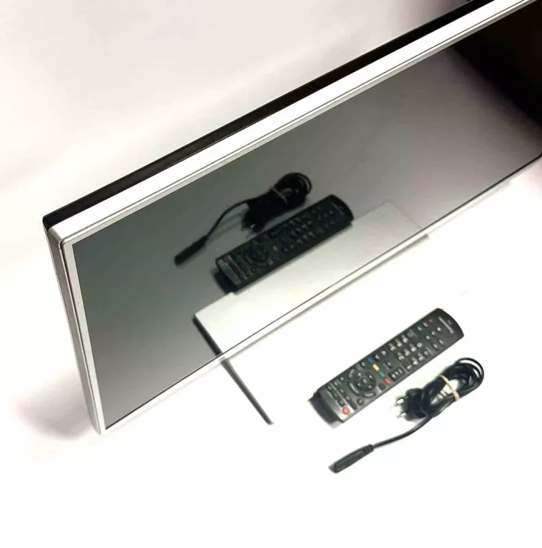 TELEWIZOR PANASONIC TX-L32E6E